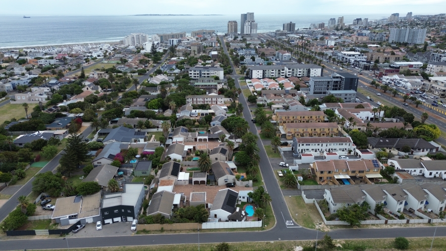 Commercial Property for Sale in Waves Edge Western Cape